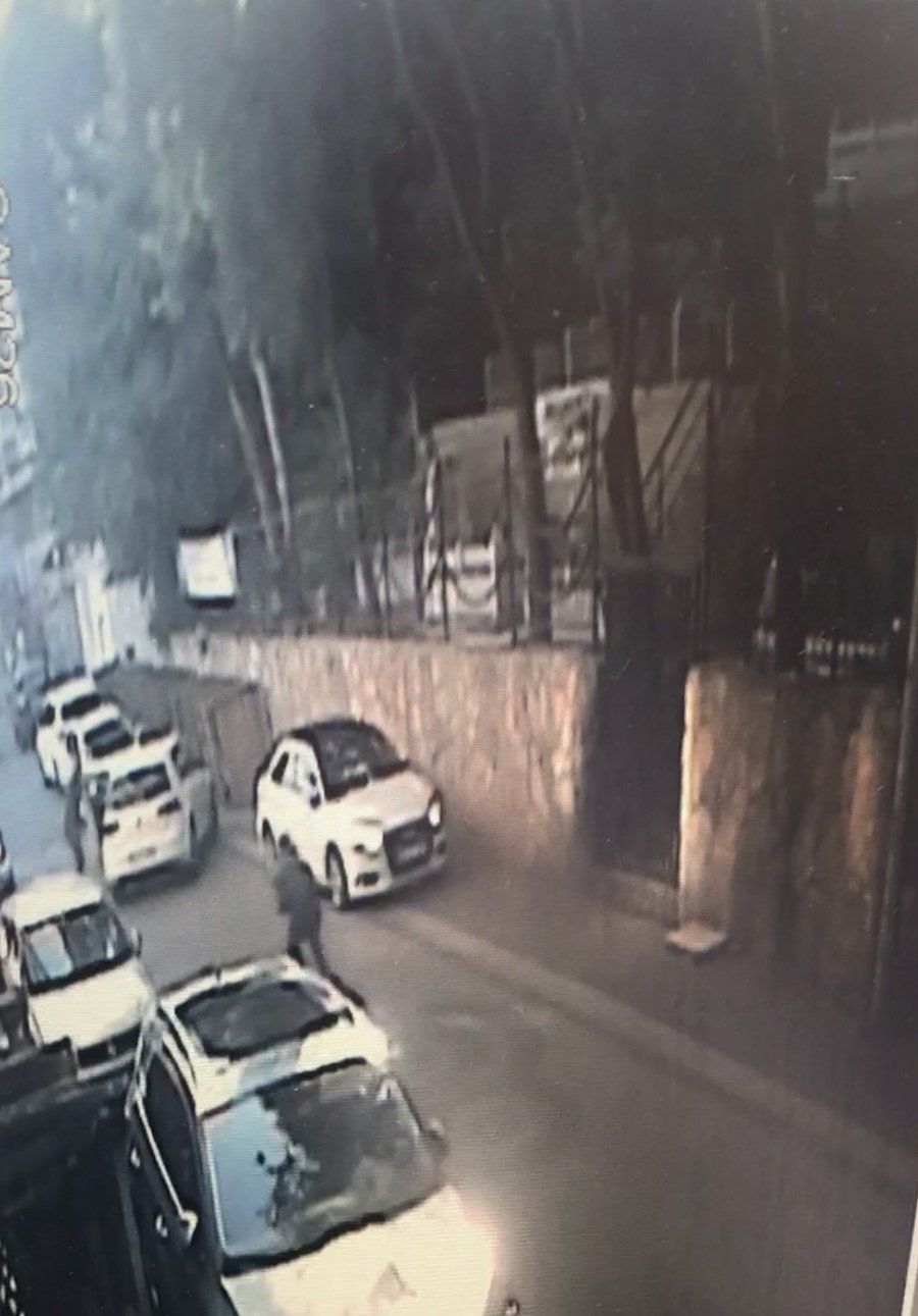 İstanbul’da dehşet anları kamerada: Pusu kurulup göğsünden vuruldu