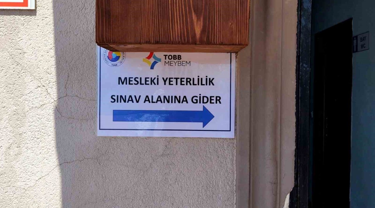 Kastamonu’da emlak firmalarına yönelik mesleki yeterlilik sınavı düzenlendi