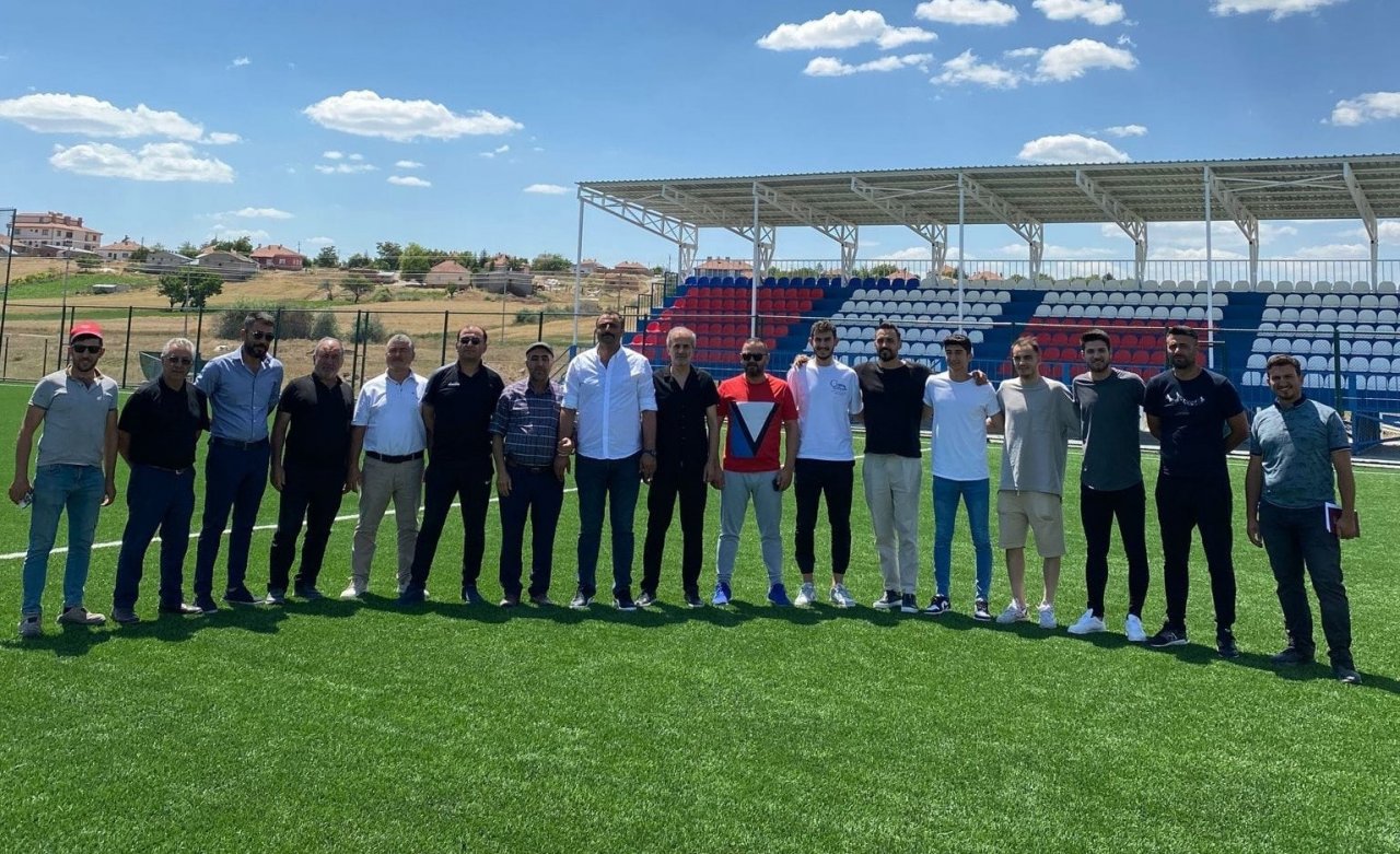 Sarıoğlanspor’dan 6 takviye birden