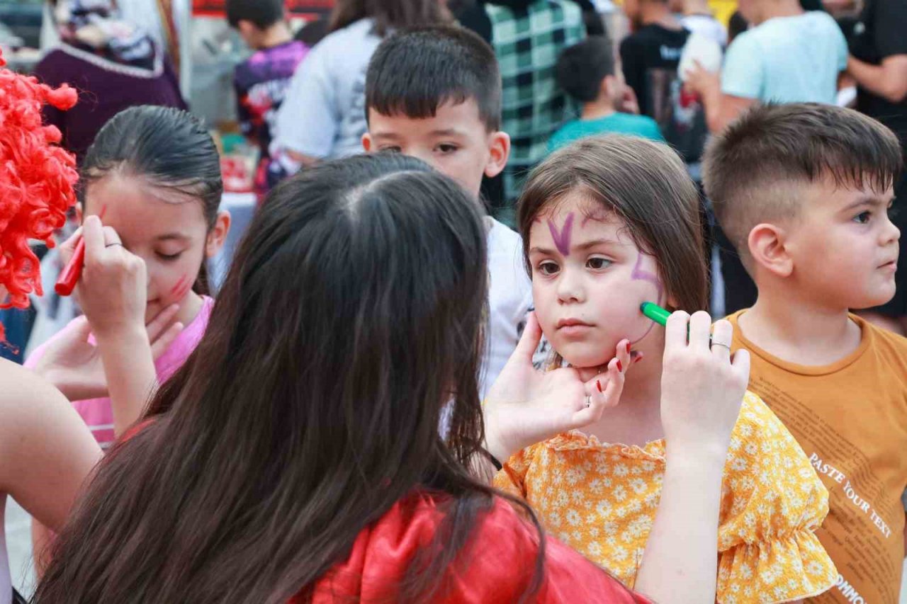 Uşak’ta ’Mahallede Şenlik Var’ etkinlikleri başladı