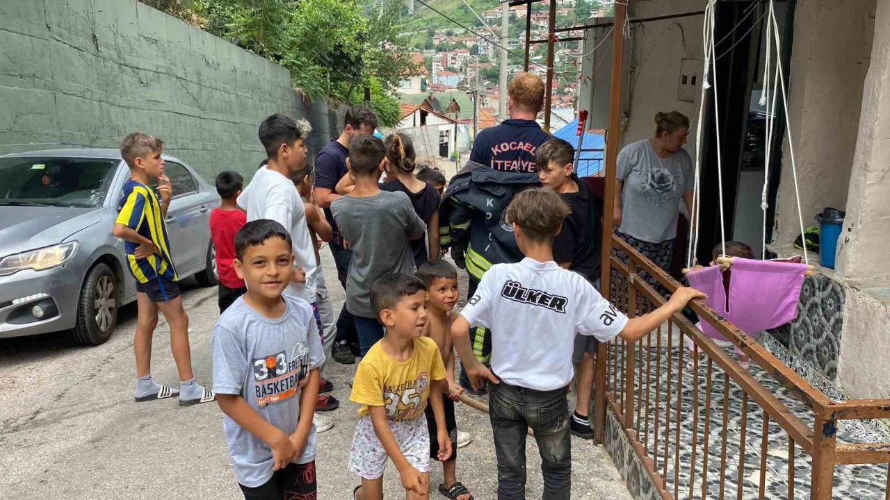 Yılan ihbarı itfaiye ekiplerini harekete geçirdi