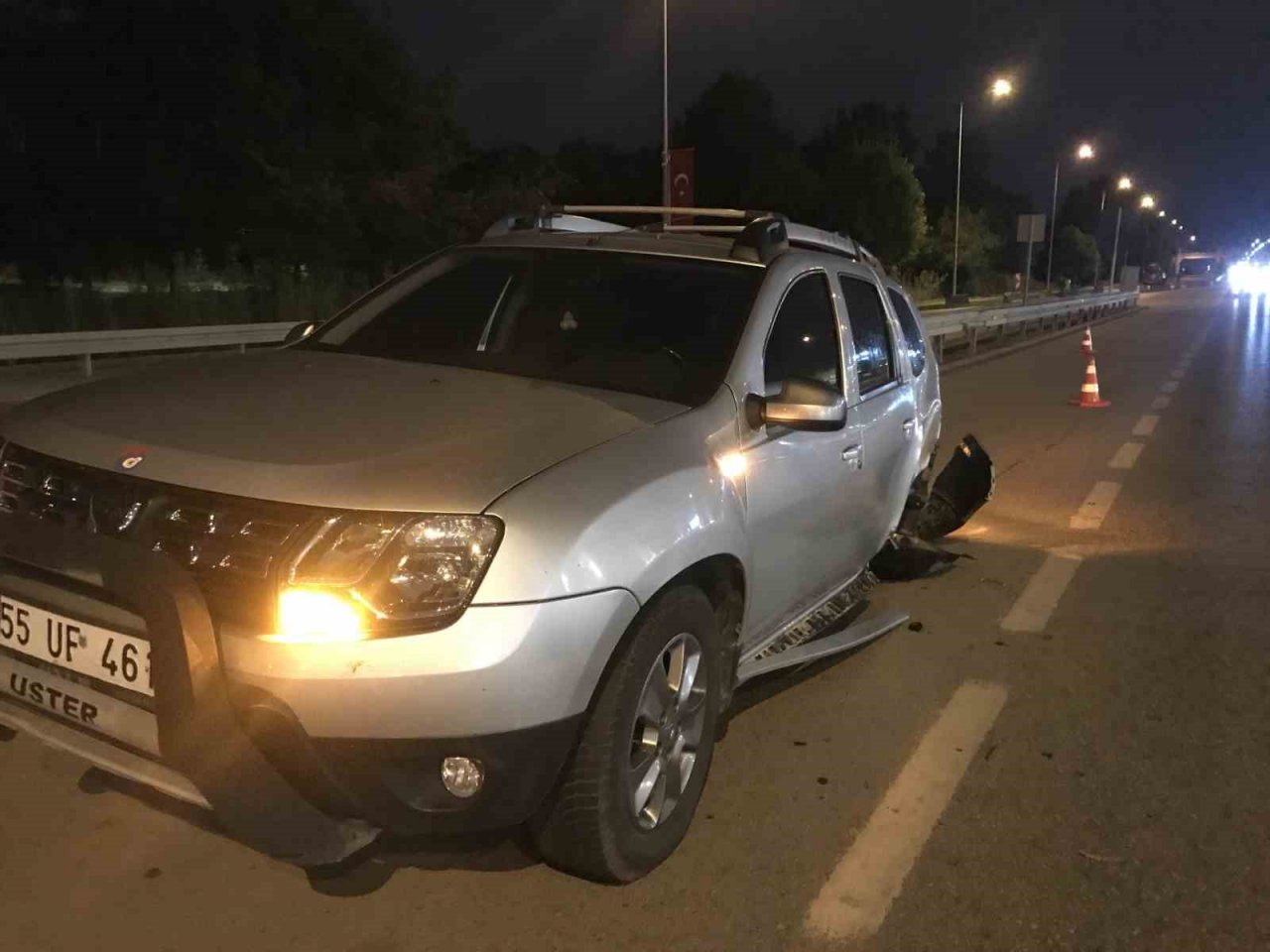 Kazada kopan tekerlek başka kazaya sebep oldu: 2 yaralı