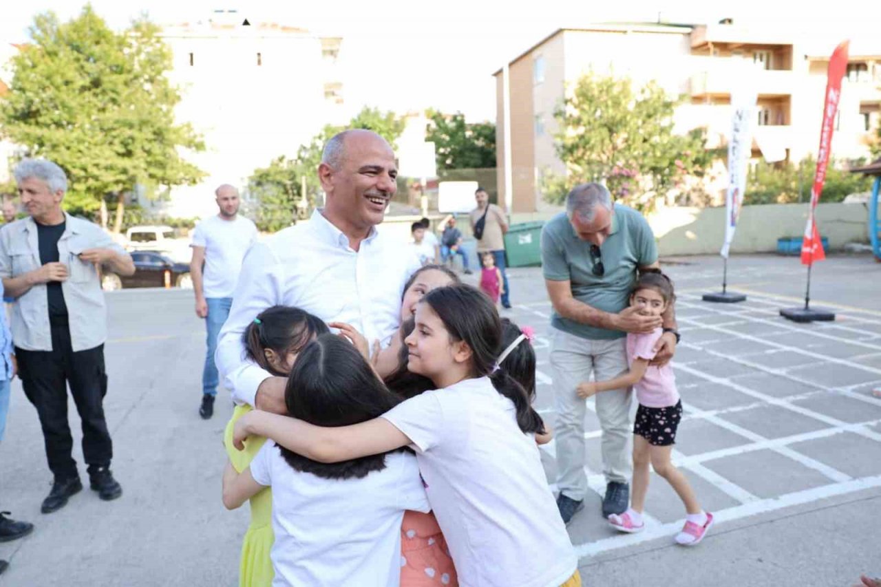 Körfez’de mahalle şenlikleri başladı