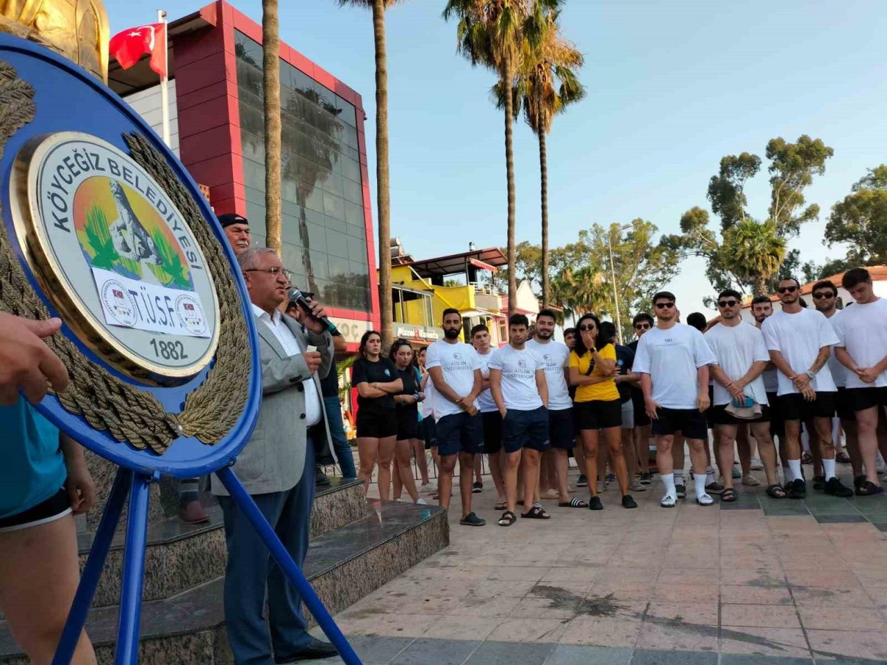 Köyceğiz’de Yaşar Sevim Plaj Hentbol Şampiyonası başladı