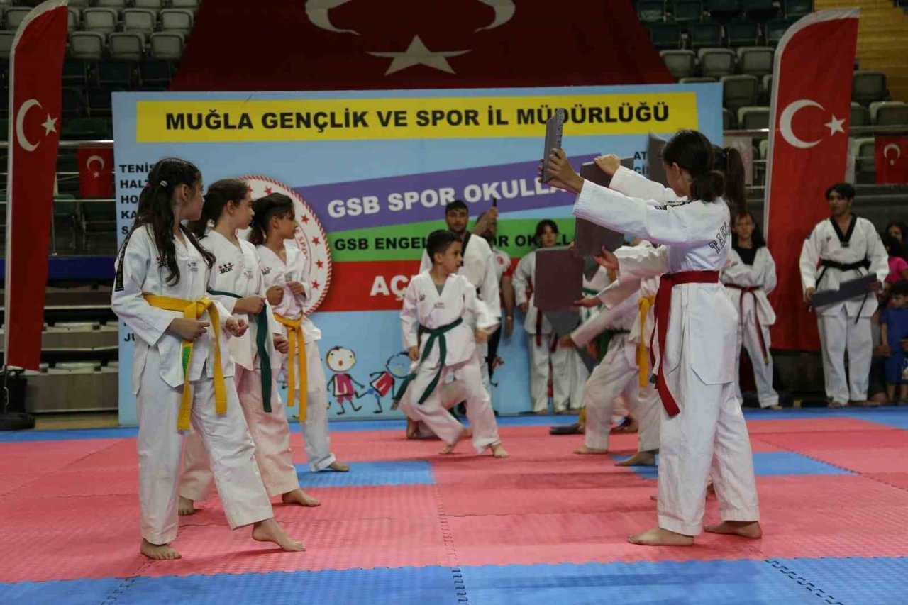 Muğla’da Yaz Spor Okulları, kapılarını gençler için açtı