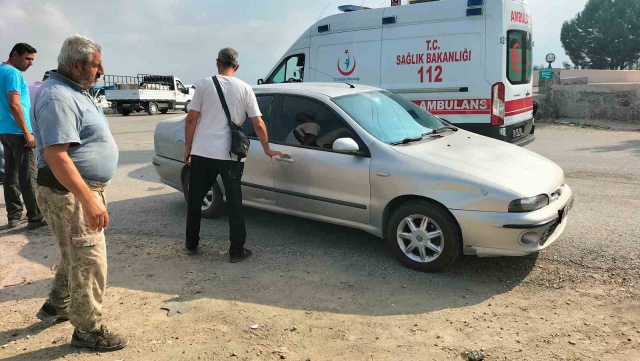 Osmaniye’de kamyonetle otomobil çarpıştı: 2 yaralı