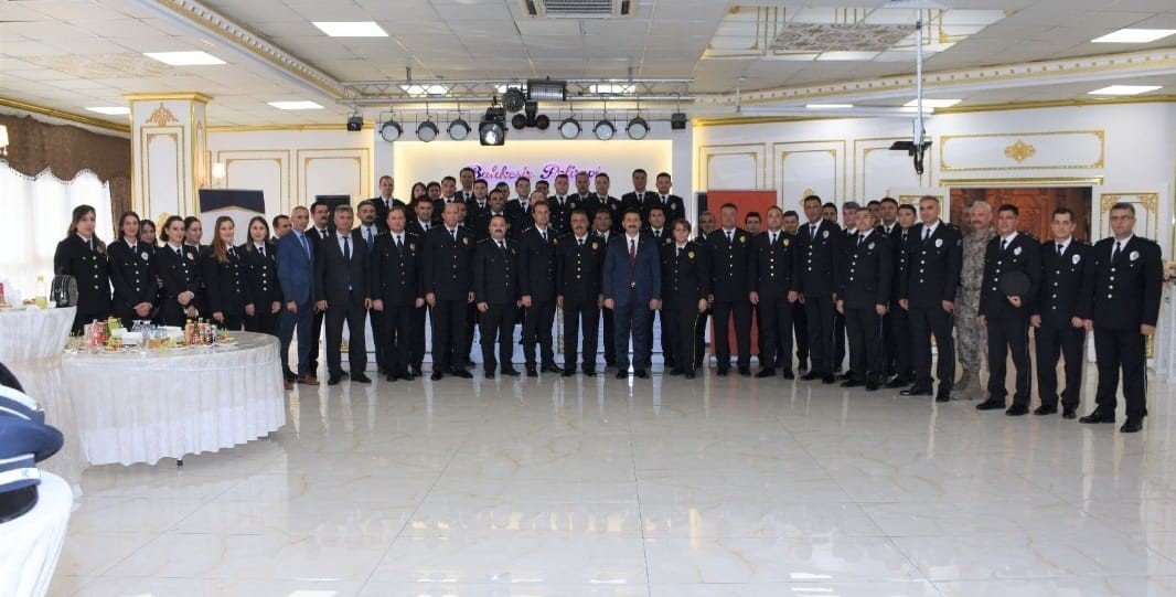 Başarılı müdürün terfii eşi kadar Edremit halkını da mutlu etti