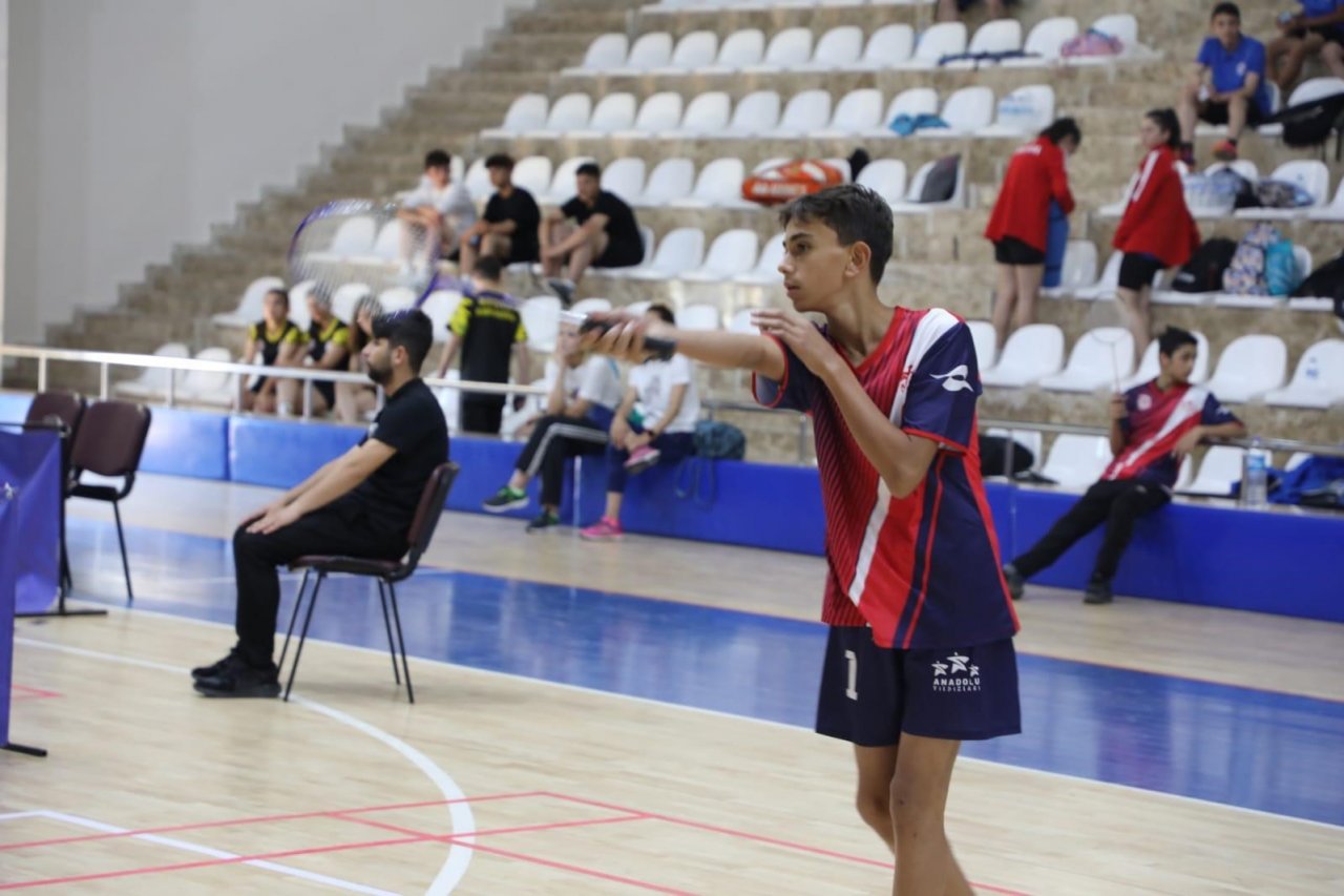ANALİG badminton grup müsabakaları Sivas’ta başladı
