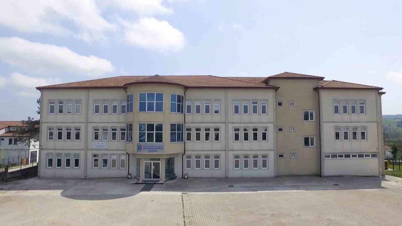 SUBÜ’den mezun olan her 8 kişiden 7’si üç ayda iş başı yaptı