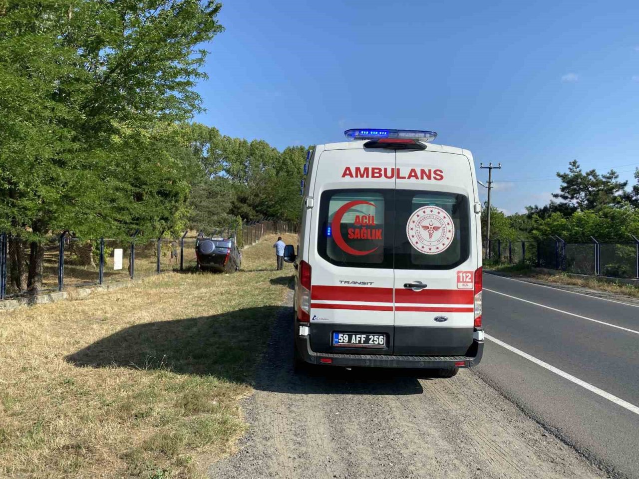 Takla atan araçta emniyet kemeri kurtardı