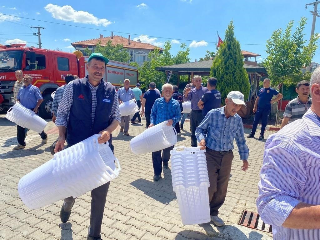 Manisa’da üreticilere 100 bin sepet desteği