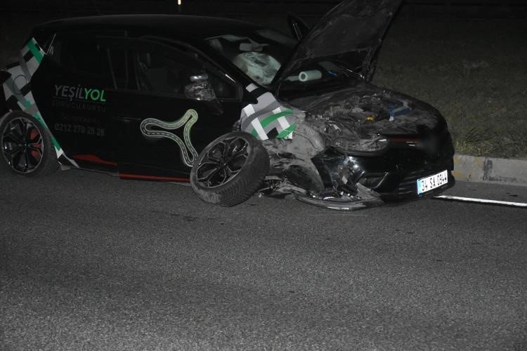 Tosya’da D100’de iki araç çarpıştı: 3 yaralı