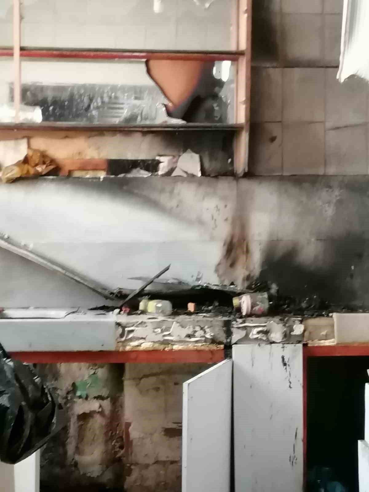 Metruk binada yangın