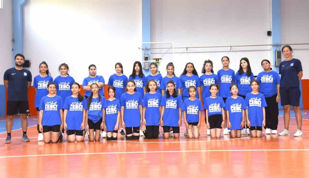 Yunusemre’de yaz spor okulu voleybol kursları başladı