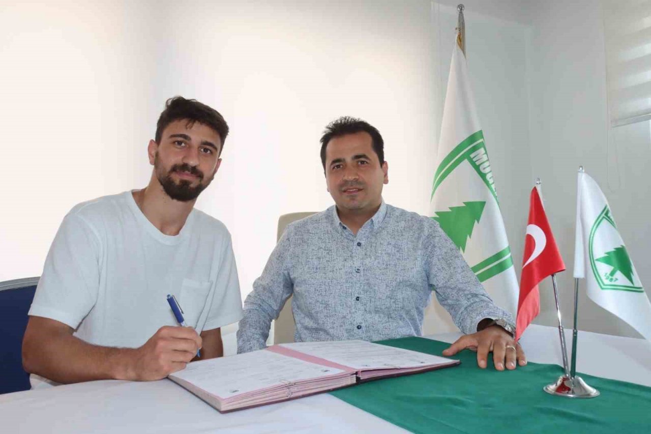 Muğlaspor’da 3 yeni oyuncu imzalarını attı