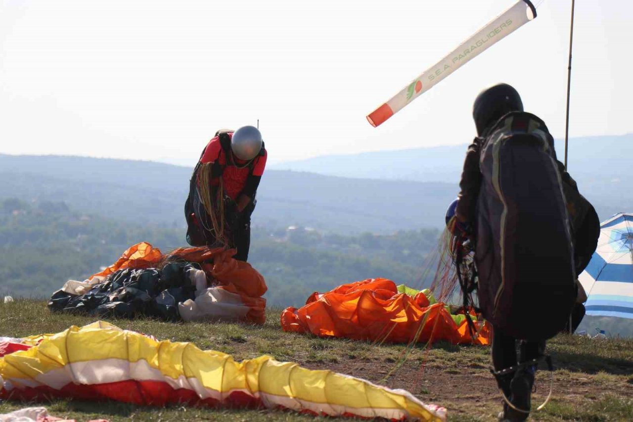Yamaç paraşütçülerin gözde adresi: Kırantepe