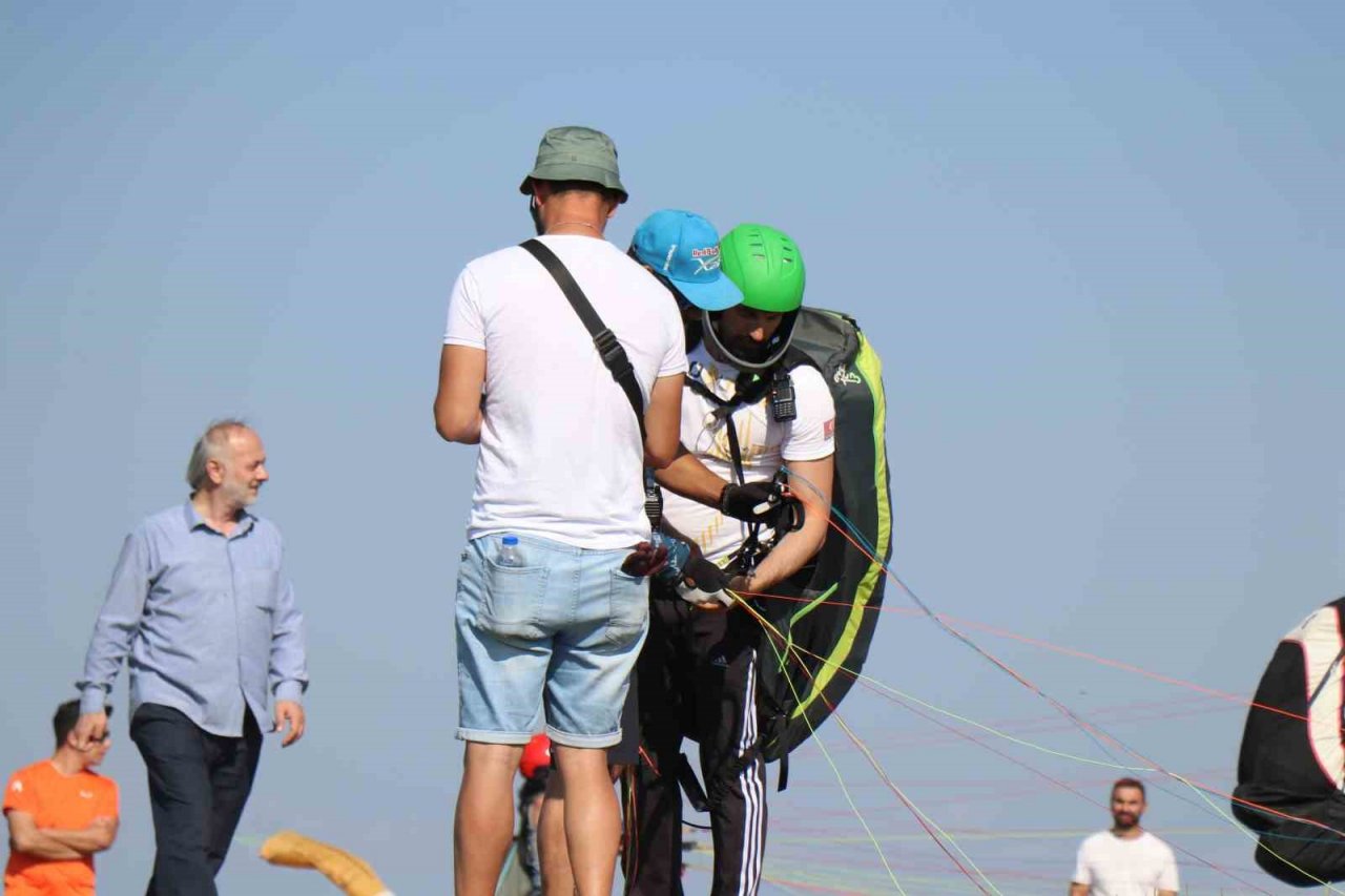 Yamaç paraşütçülerin gözde adresi: Kırantepe