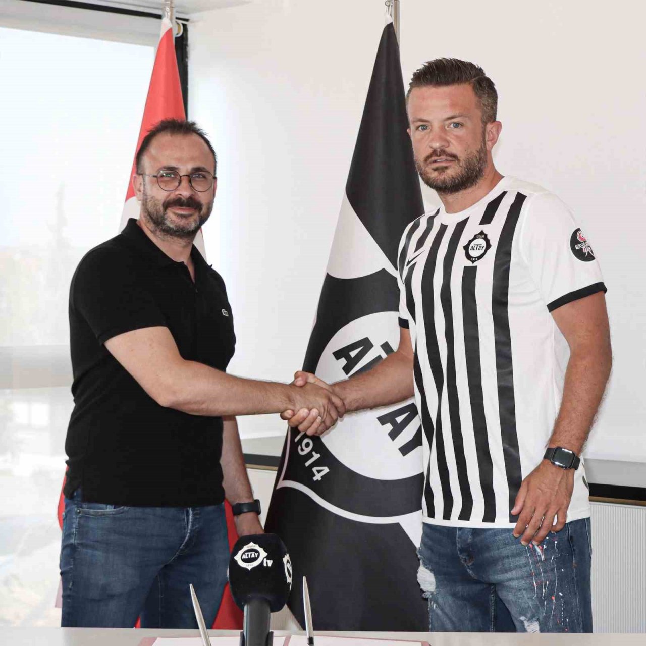 Altay’da Ceyhun Gülselam ve Özgür Özkaya’nın sözleşmeleri uzatıldı