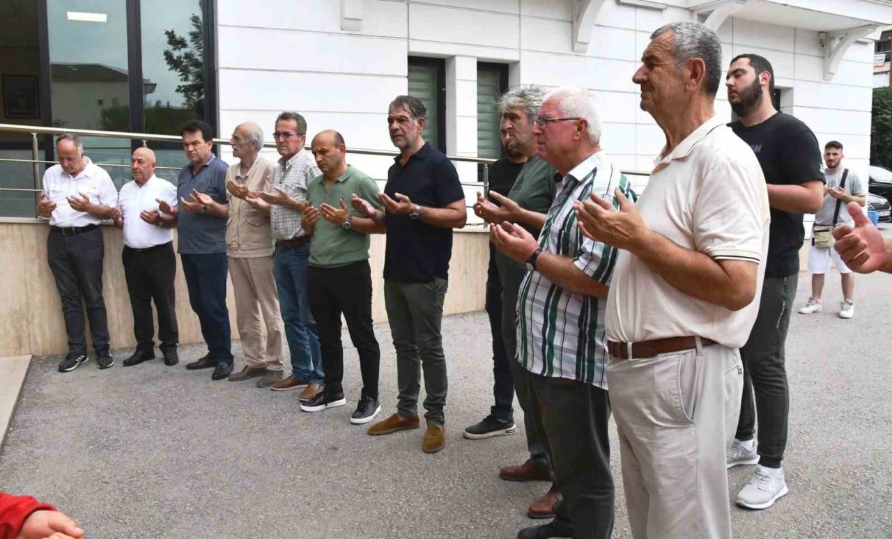 Altınovalı Pehlivanlar, Kırkpınar’a dualarla uğurlandı