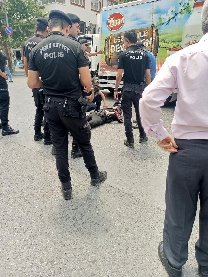Yunus timi kazaya karıştı, 1 polis memuru yaralandı