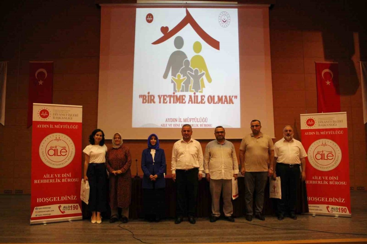 Aydın’da ’Bir Yetime Aile Olmak’ temalı panel düzenlendi