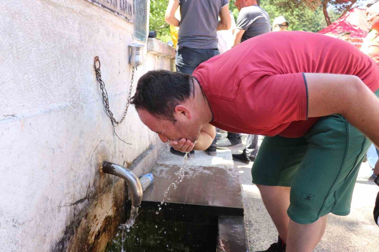 Tanju Özcan CHP’de değişim için başlattığı yürüyüşte Ankara il sınırına ulaştı
