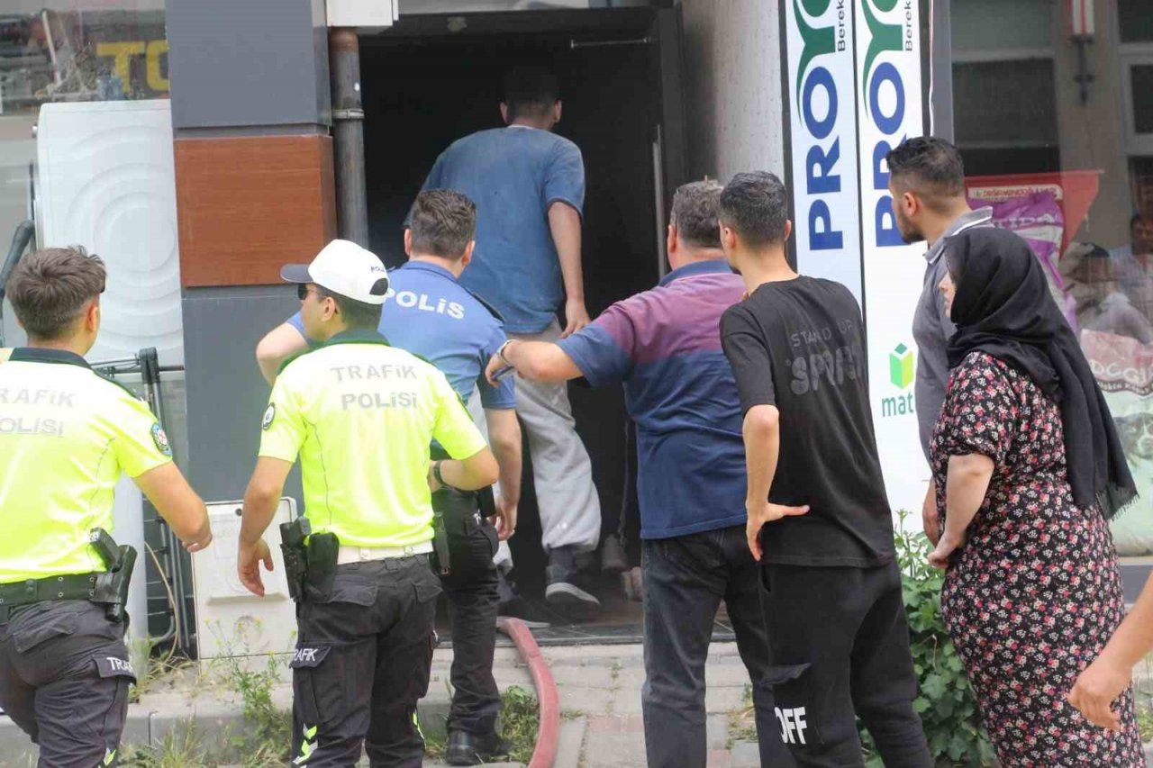 Bolu’da elektrik panosu patladı, dumana boğulan apartmanda 5’i çocuk 15 kişi dumandan etkilendi
