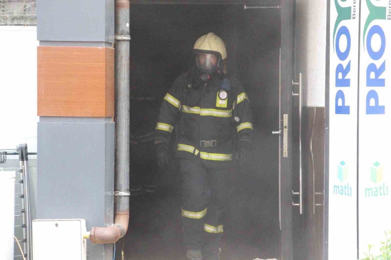 Bolu’da elektrik panosu patladı, dumana boğulan apartmanda 5’i çocuk 15 kişi dumandan etkilendi