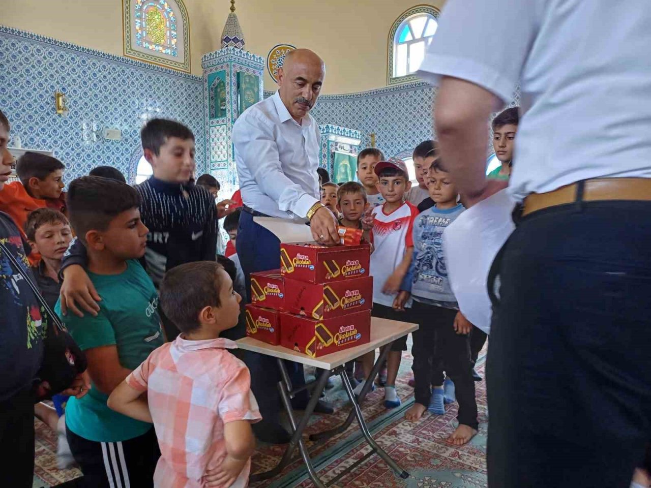 Çocuklar Kur’an-ı Kerim öğreniyor