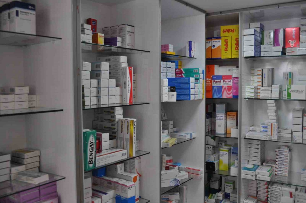 İnternetten sipariş edilen ilaçlar insan sağlığını tehlikeye atabilir