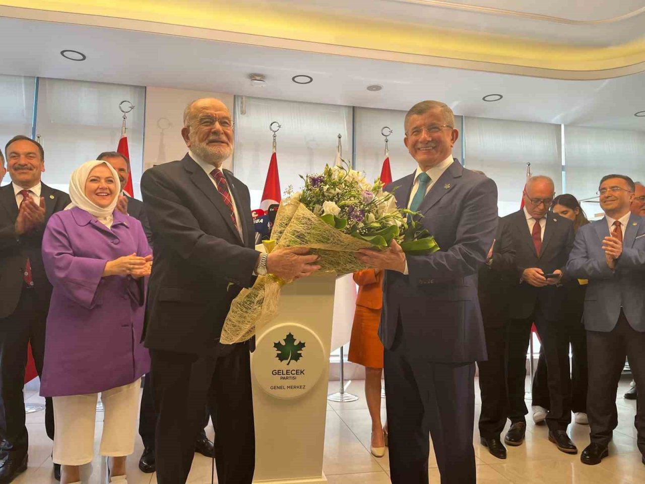 Gelecek Partisi ve Saadet Partisi Meclis’te grup kuracak