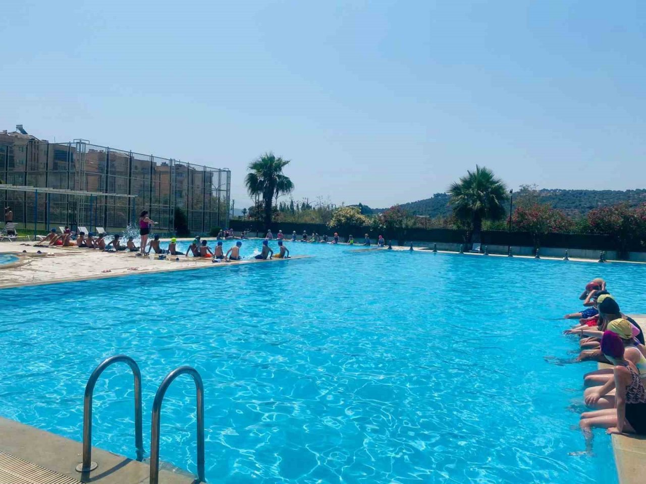 Germencik Belediyesi Hayrettin Öner Sosyal Tesisleri Havuzları sezona başladı