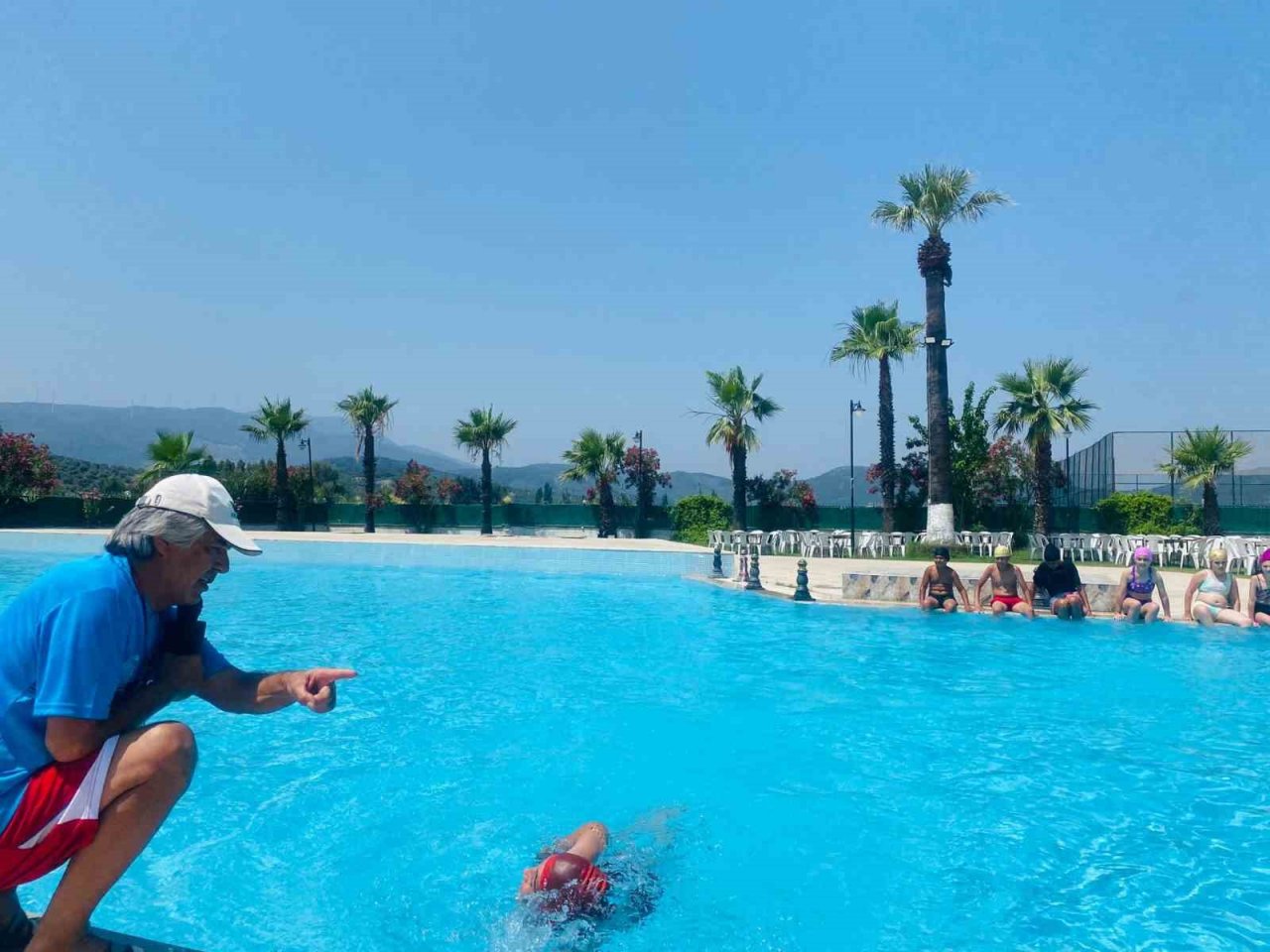 Germencik Belediyesi Hayrettin Öner Sosyal Tesisleri Havuzları sezona başladı