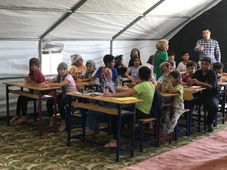 Çadır kentte Kur’an kursu eğitimi