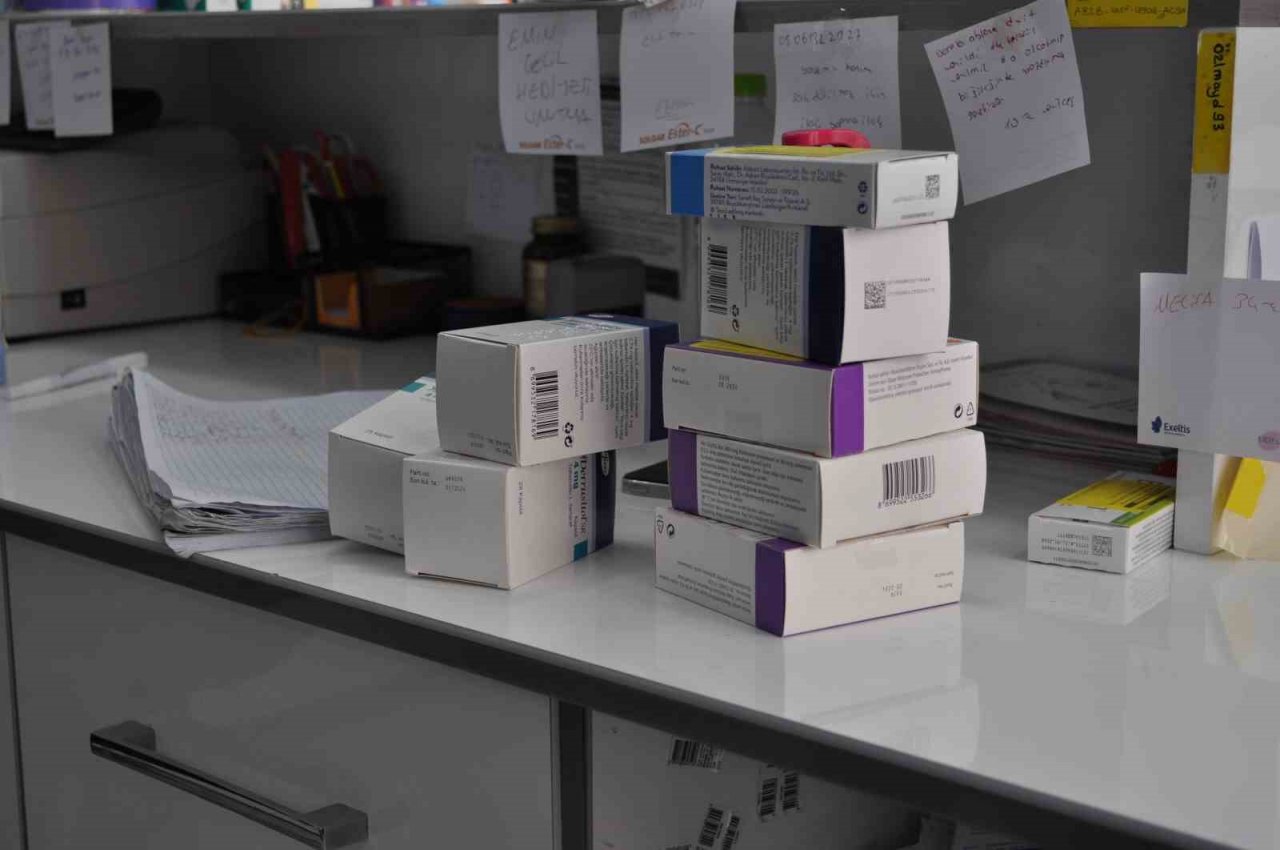 İnternetten sipariş edilen ilaçlar insan sağlığını tehlikeye atabilir