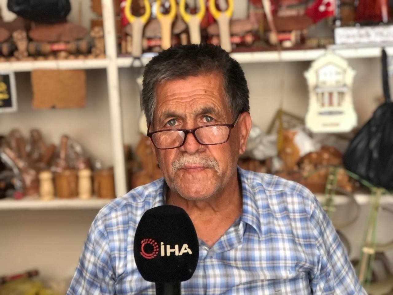 Köy evinin çatısındaki hobisi devlet desteği ile ekmek teknesi oldu