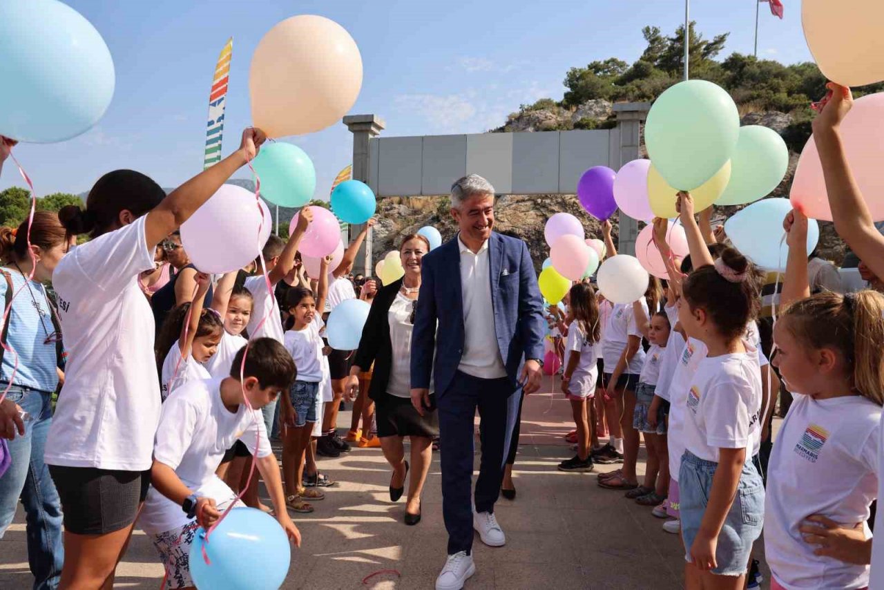 Marmaris’te yaz kursları renkli başladı