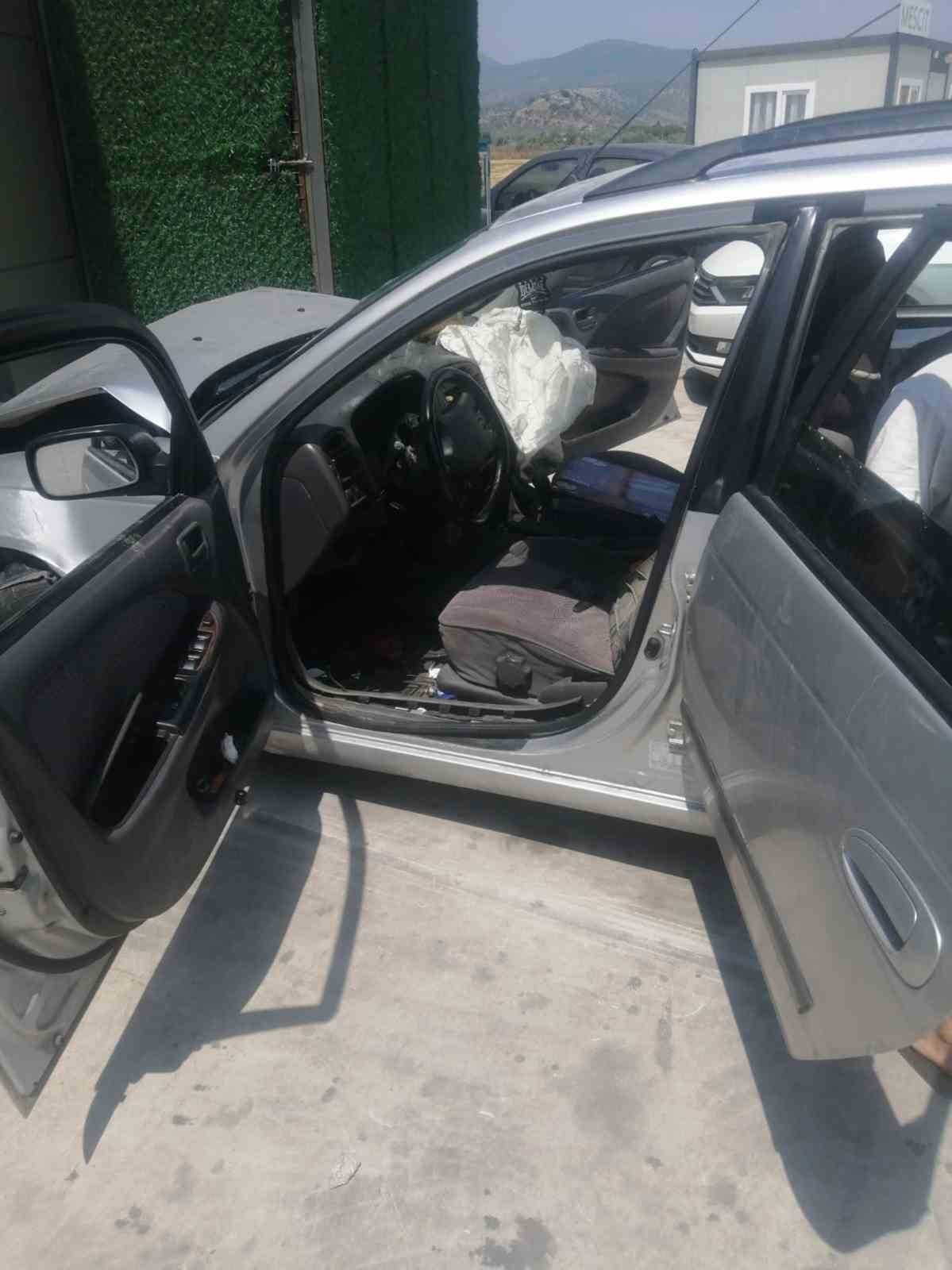 Milas-Bodrum yolunda kaza: 2 yaralı