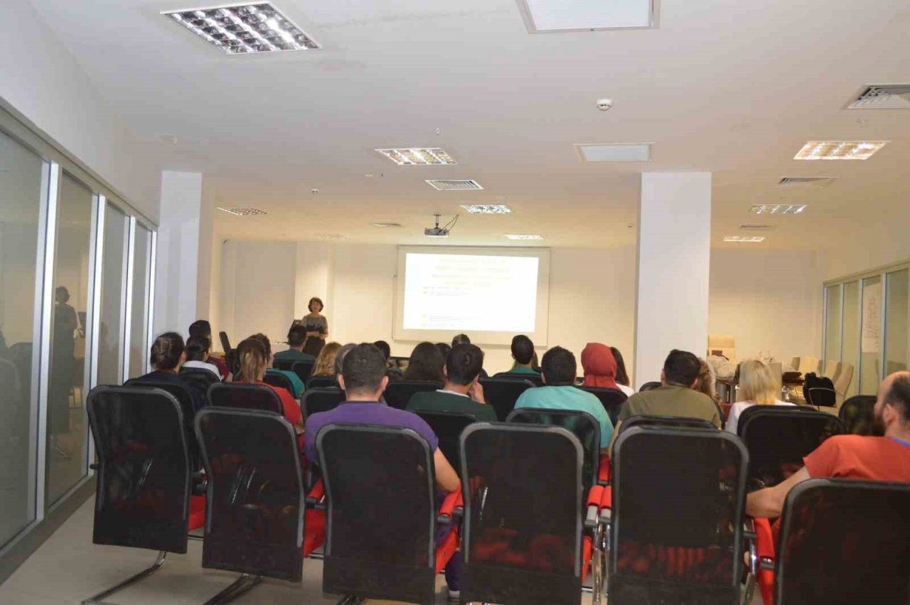 Muğla’da yara iyileşmesinde doku faktörleri sunumu gerçekleştirildi