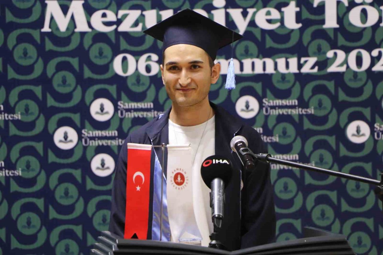 352 öğrencinin mezuniyet heyecanı