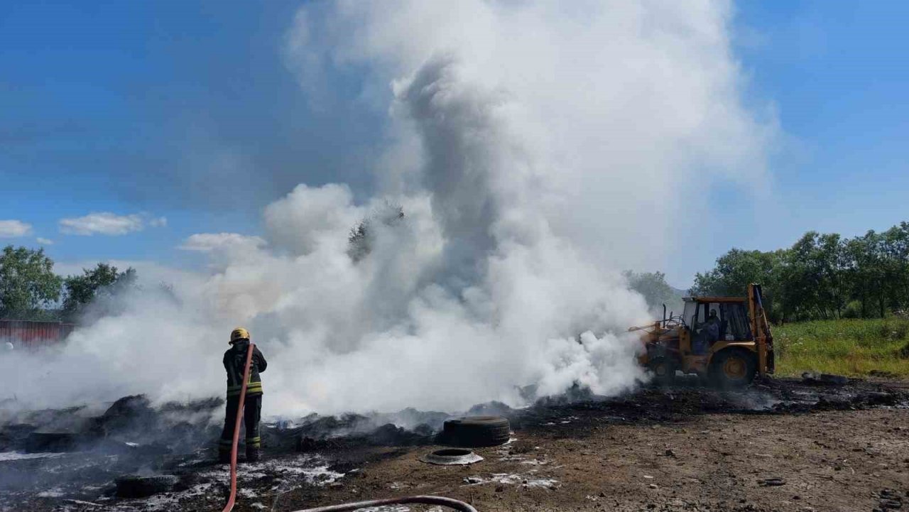 Samsun’da geri dönüşüm fabrikasında yangın