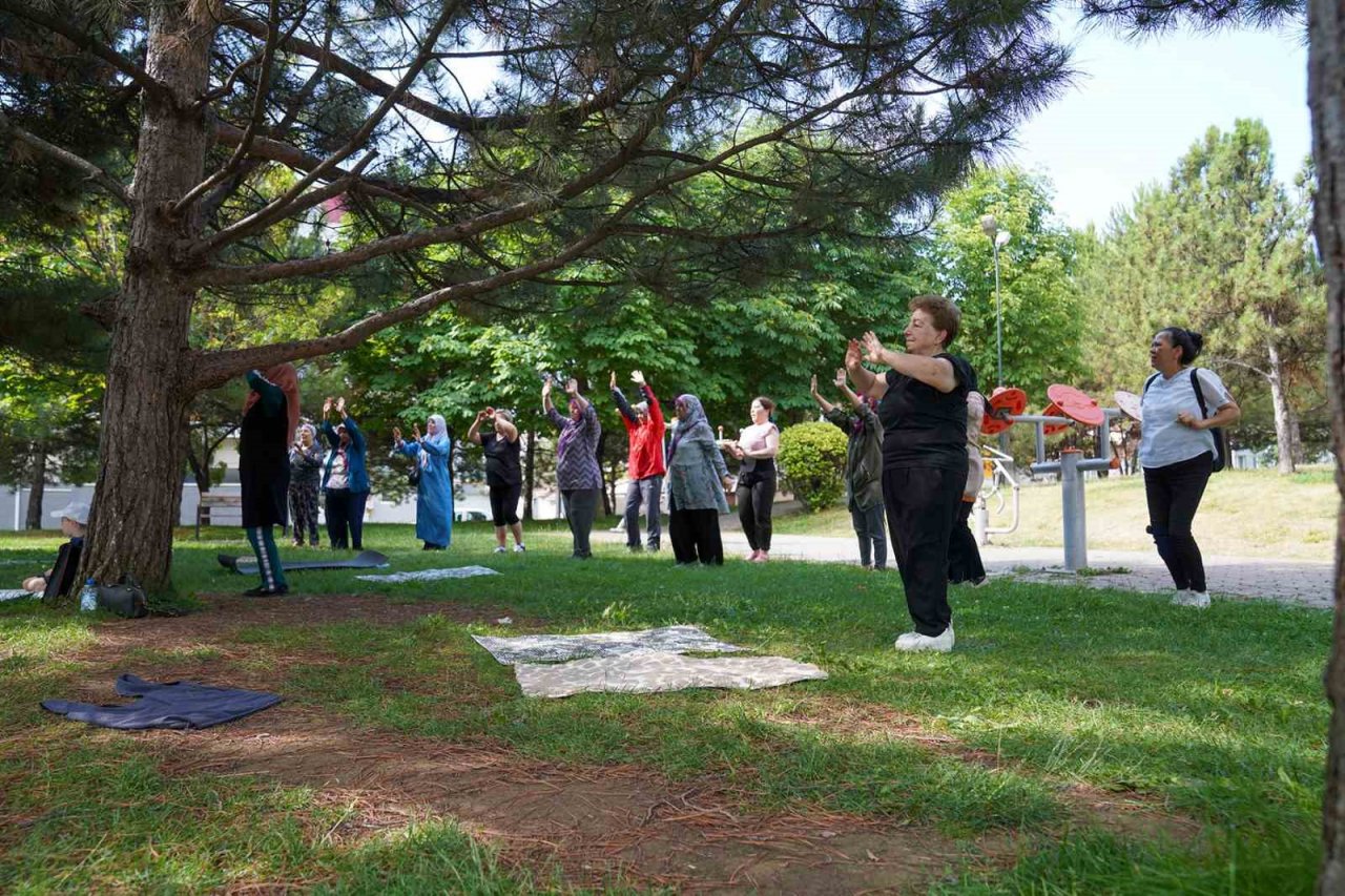 Açık havada spor keyfi Tepebaşı’nda