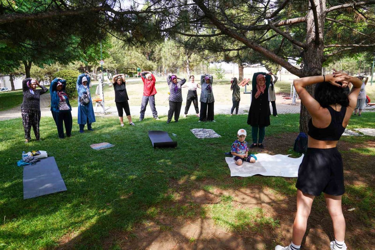 Açık havada spor keyfi Tepebaşı’nda