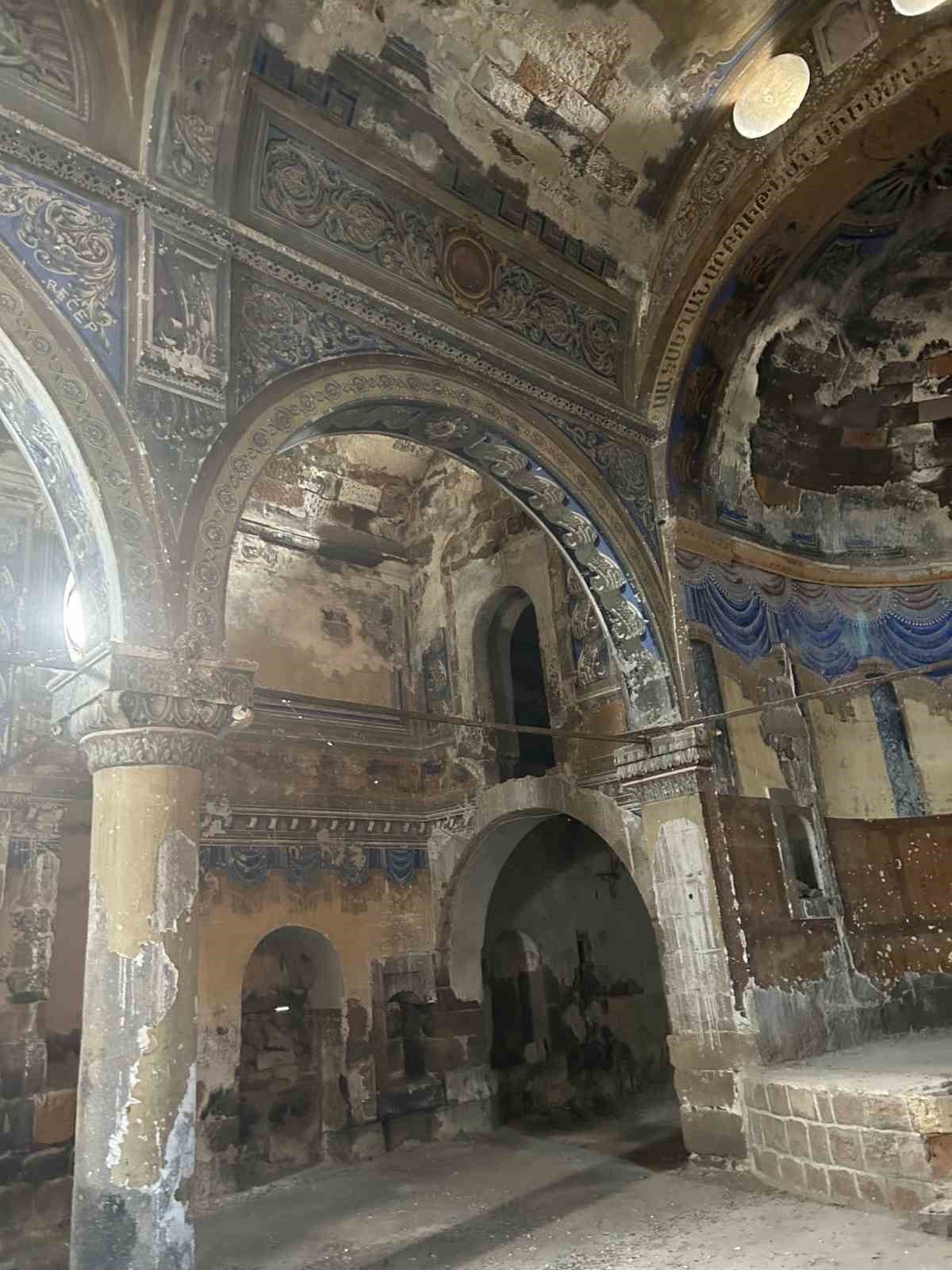 Tomarza’daki Tarihi Ermeni Kilise’si Bakım Bekliyor