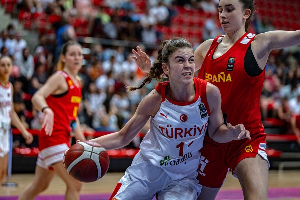 18 Yaş Altı Kız Basketbol Milli Takımı, İspanya’ya mağlup oldu