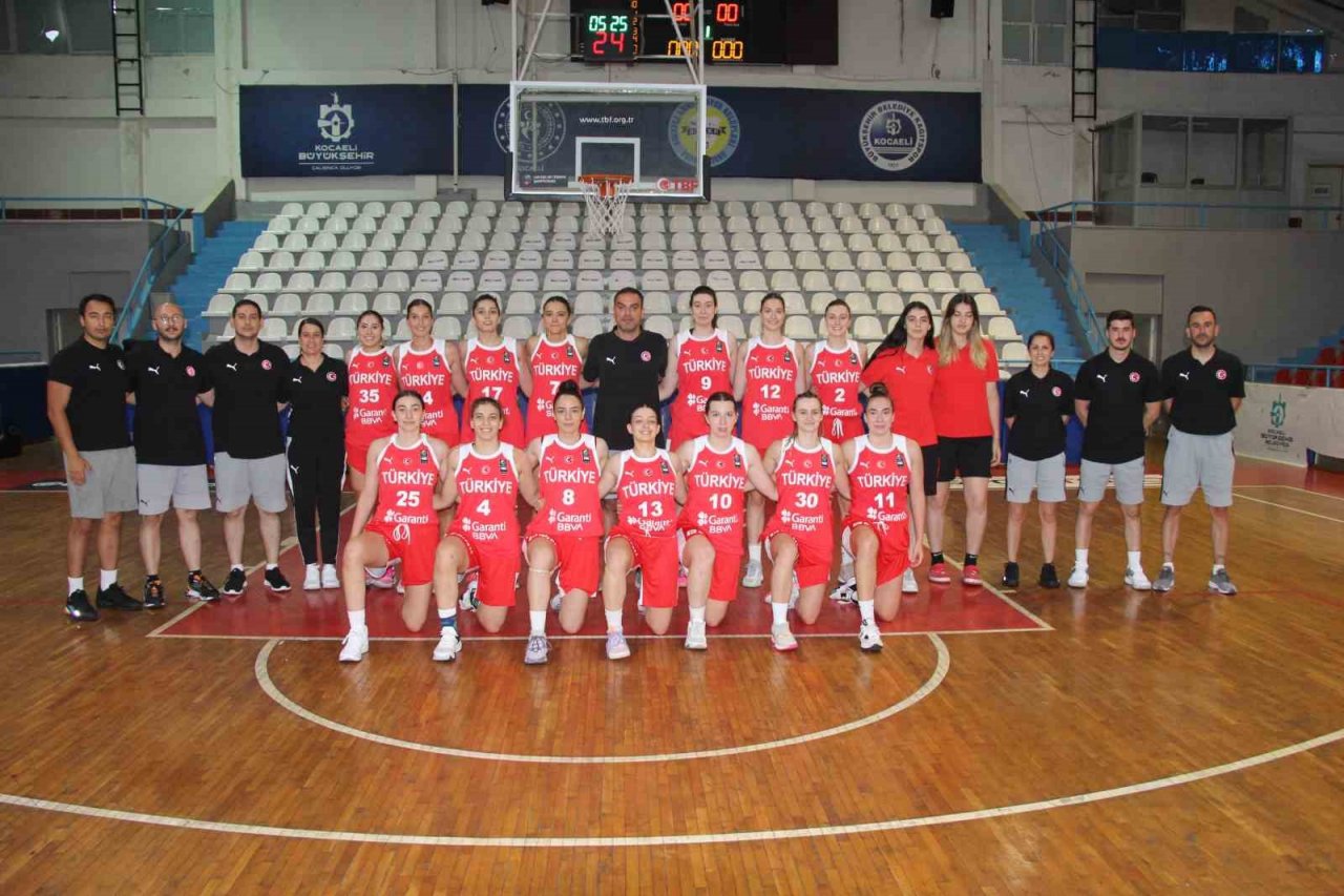 Hazırlık maçı: U20 Kadın Basketbol Milli Takımı: 63 - Karadağ: 73