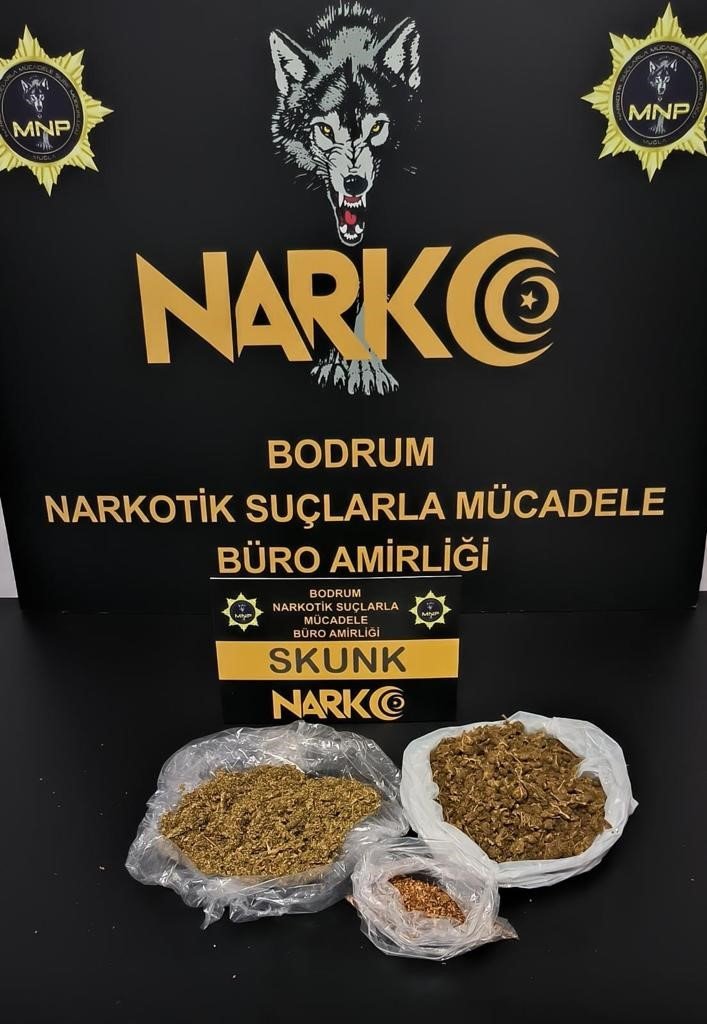 Uyuşturucu operasyonunda 4 gözaltı