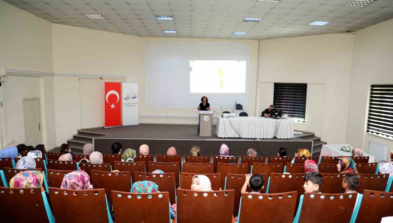 Vanlı kadınlara ‘Sıfır Atık ve İklim Değişikliği’ semineri verildi