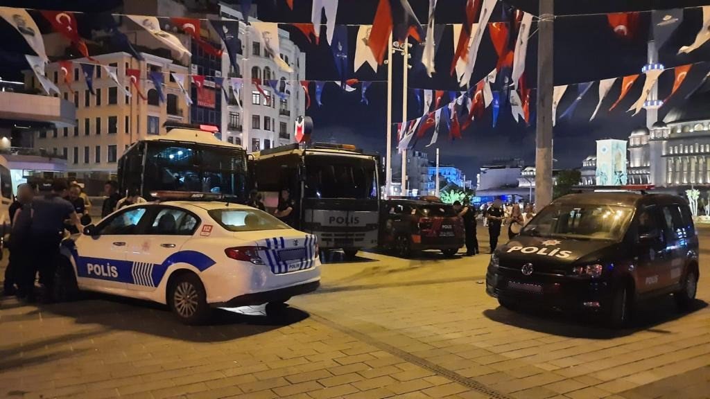 İstanbul’da 2 ilçede düzensiz göçmen avı: 186 yabancı yakalandı