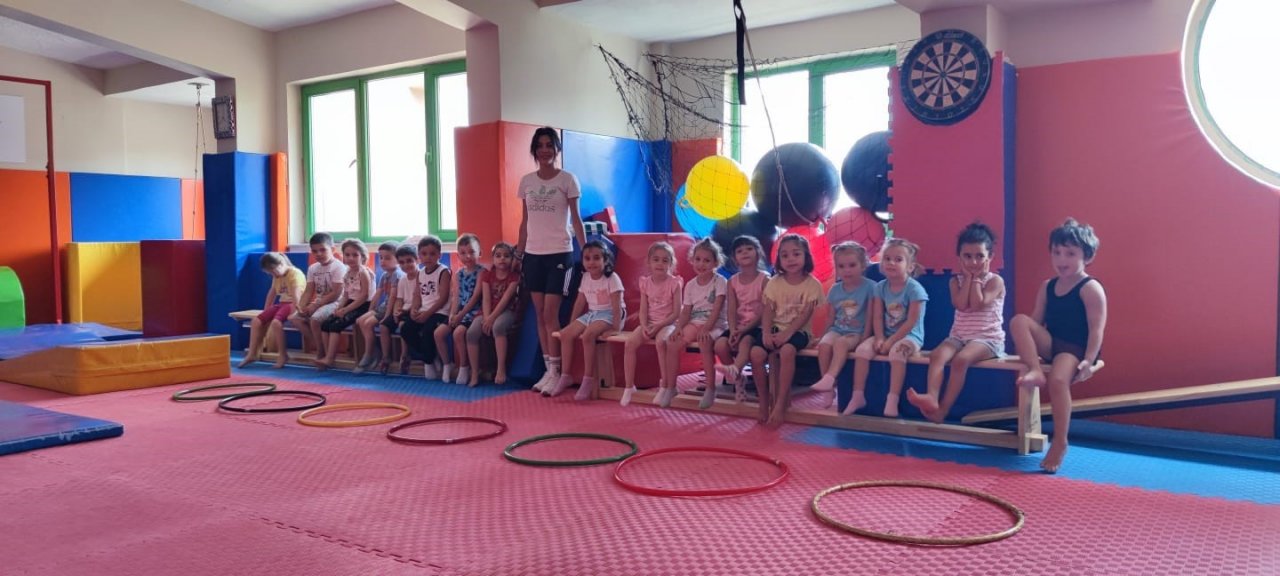 Burhaniye’de yaz spor okulları açıldı